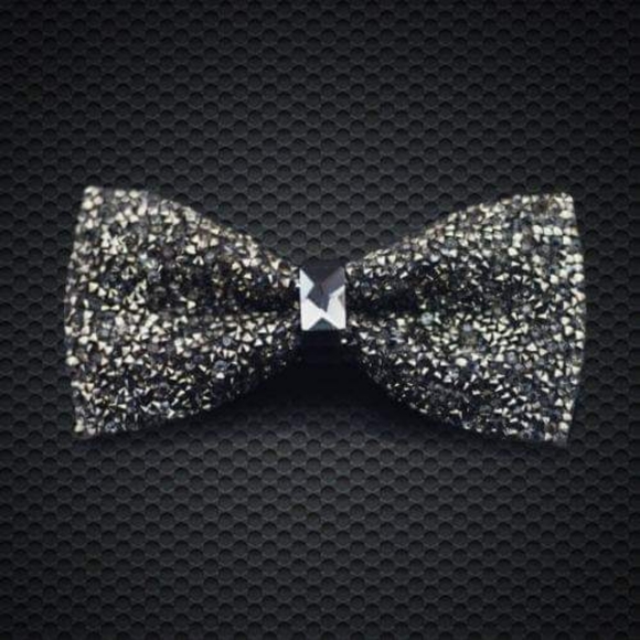 3/20. Glittered jeweled bow ties - Picture 2 of 2